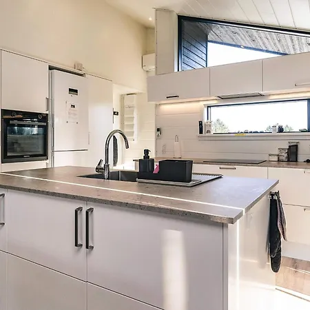 9 Person In Vaeggerlose-by Traum Boto By