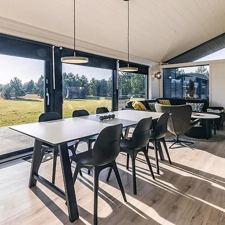 9 Person In Vaeggerlose-by Traum Bøtø By