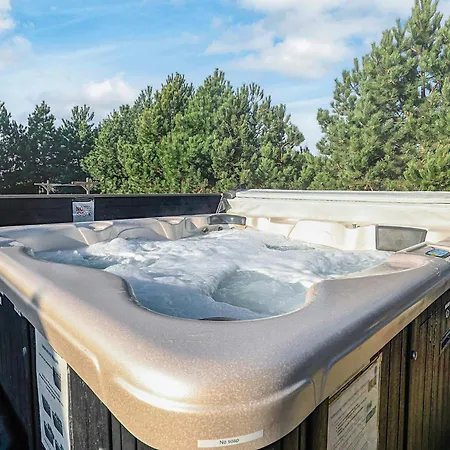 9 Person In Vaeggerlose-by Traum *